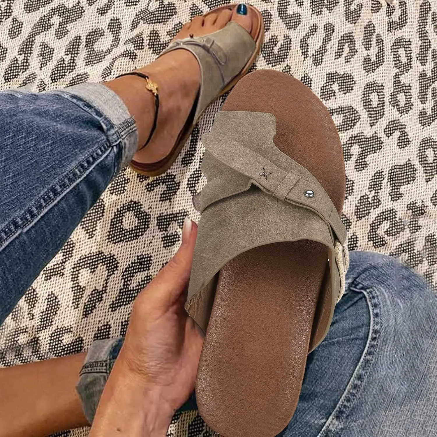 Summer Sandals for Women, Flip Flops for Women Summer Beach Casual Sandals Flat Slip Outdoor Comfy Flip Flops