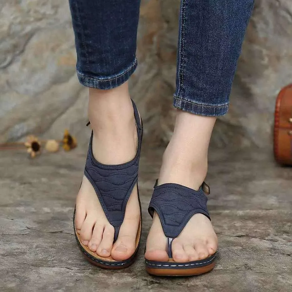 Women platform flip flop buckle 
strap wedge sandals